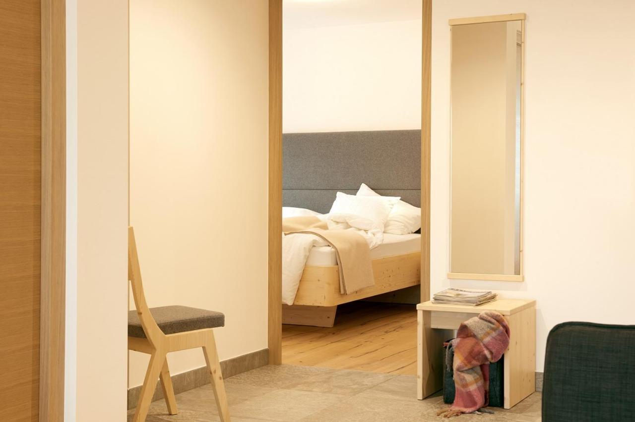 Ariala Apartments ฟัลเซส ภายนอก รูปภาพ