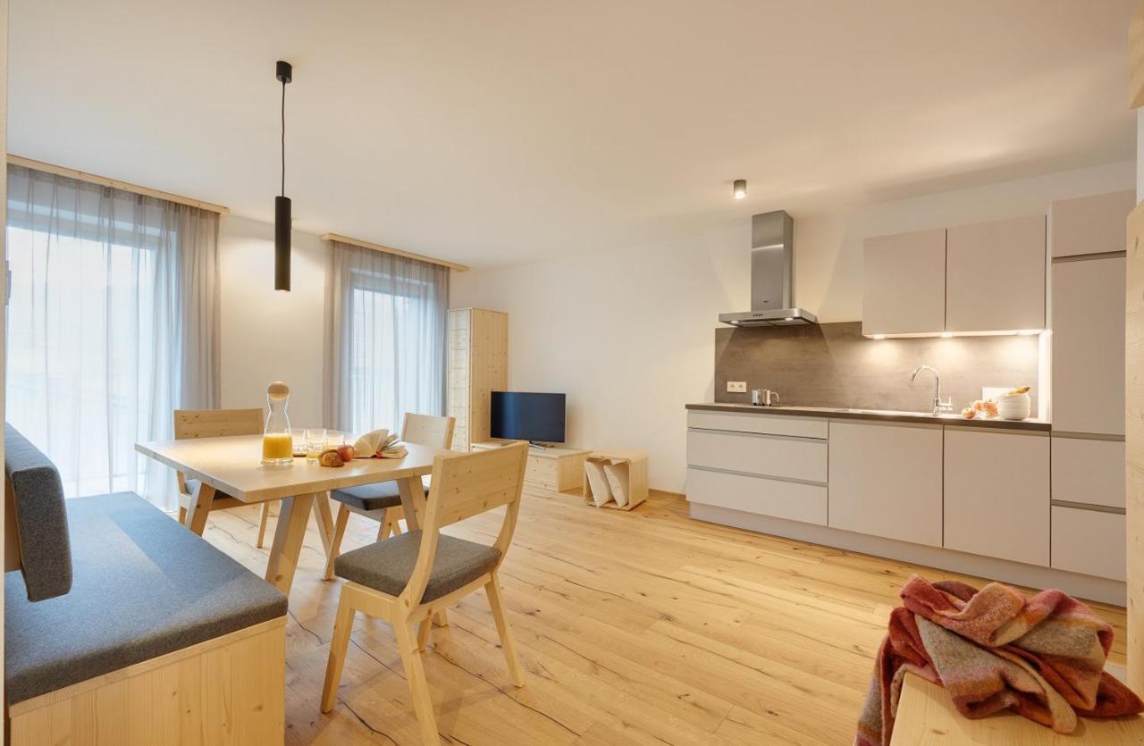 Ariala Apartments ฟัลเซส ภายนอก รูปภาพ