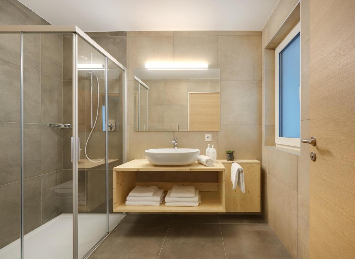 Ariala Apartments ฟัลเซส ภายนอก รูปภาพ
