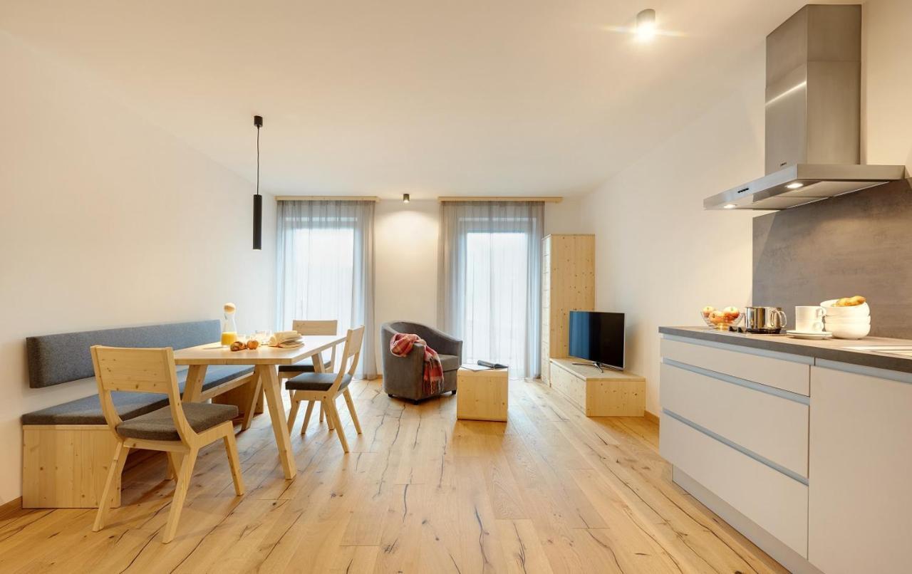 Ariala Apartments ฟัลเซส ภายนอก รูปภาพ